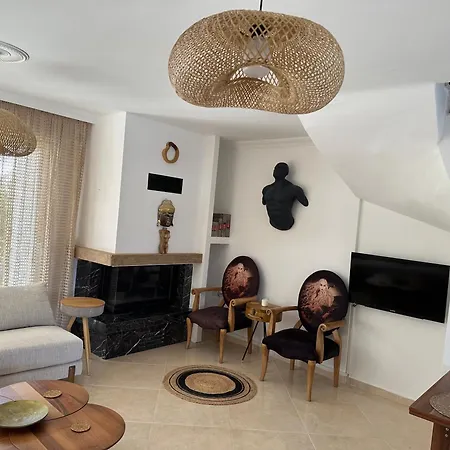 Eos Villa *